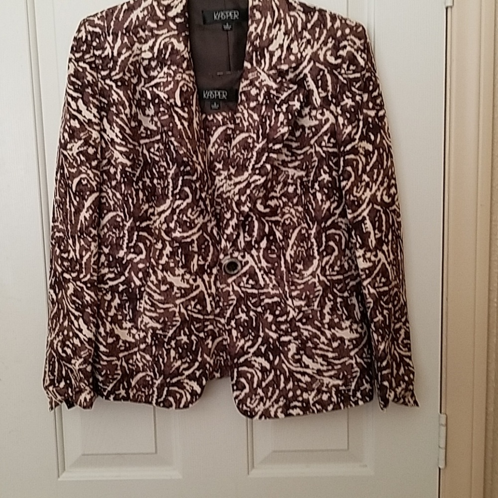 Kasper two-piece jacket and top set